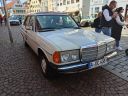Mercedes-Benz_200D_W123_Bj__1975_-_1982.jpg